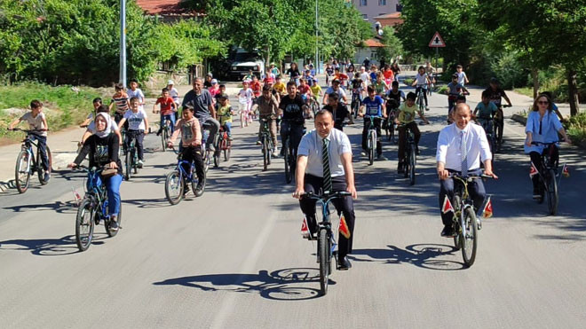 Cumhuriyet İlkokulu’dan bisiklet etkinliği