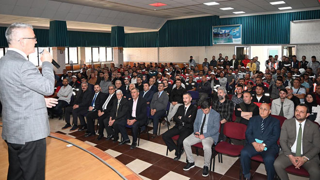 Başkan Ustaoğlu, çalışma arkadaşlarıyla bayramlaştı