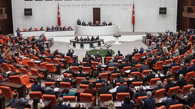 TBMM’de Devlet Memurları Kanunu’nda büyük değişiklikler yasalaştı